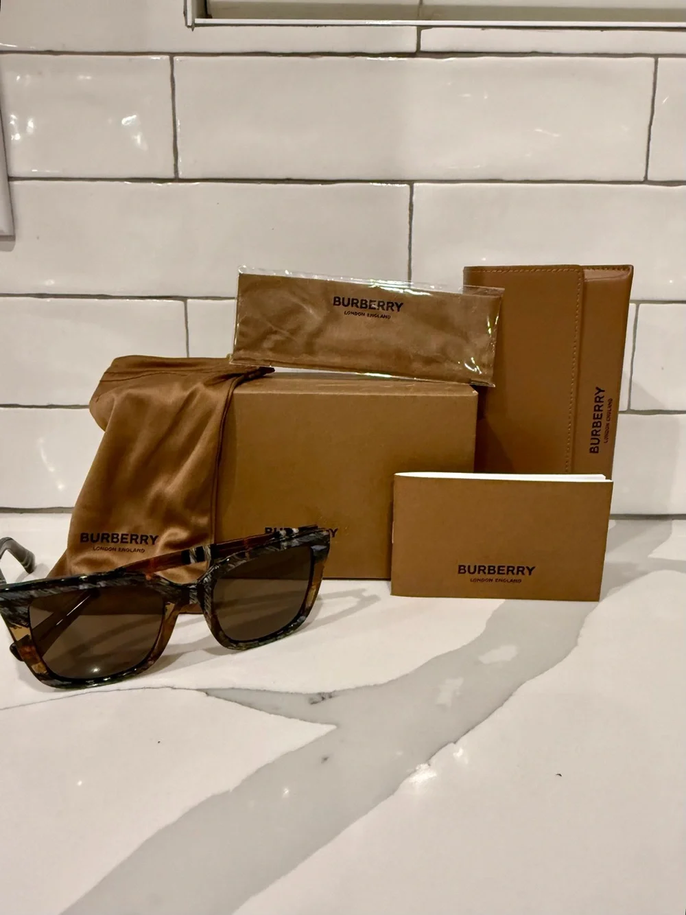 Burberry Multicolor Tortoiseshell Square Sunglasses